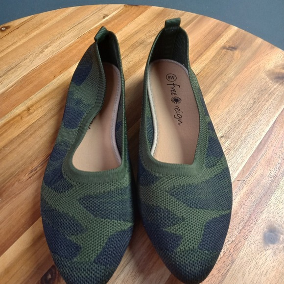 Free Reign Women's Slip On Camo Camouflage Point Toe Ballet Flats Size 10 Knit - Picture 4 of 10